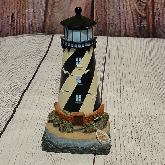 Lighthouse Bookends - Picture 3 of 5